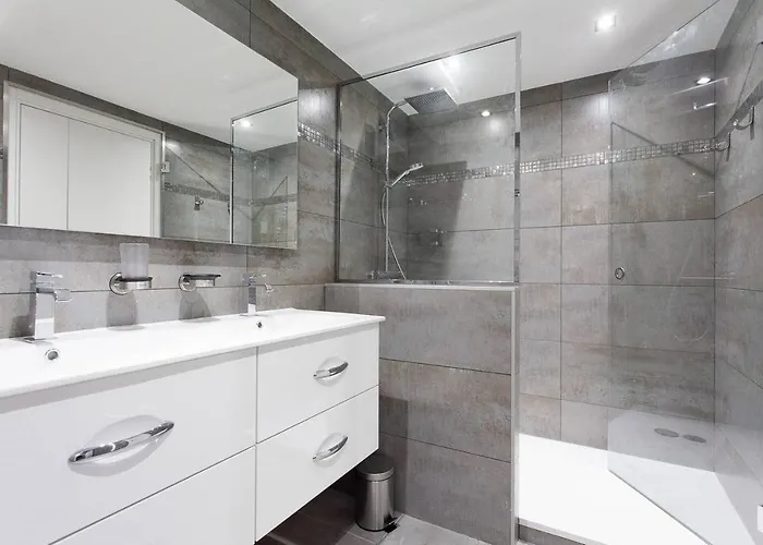Carlton Area: New 2 Beds / 2 Baths Cannes